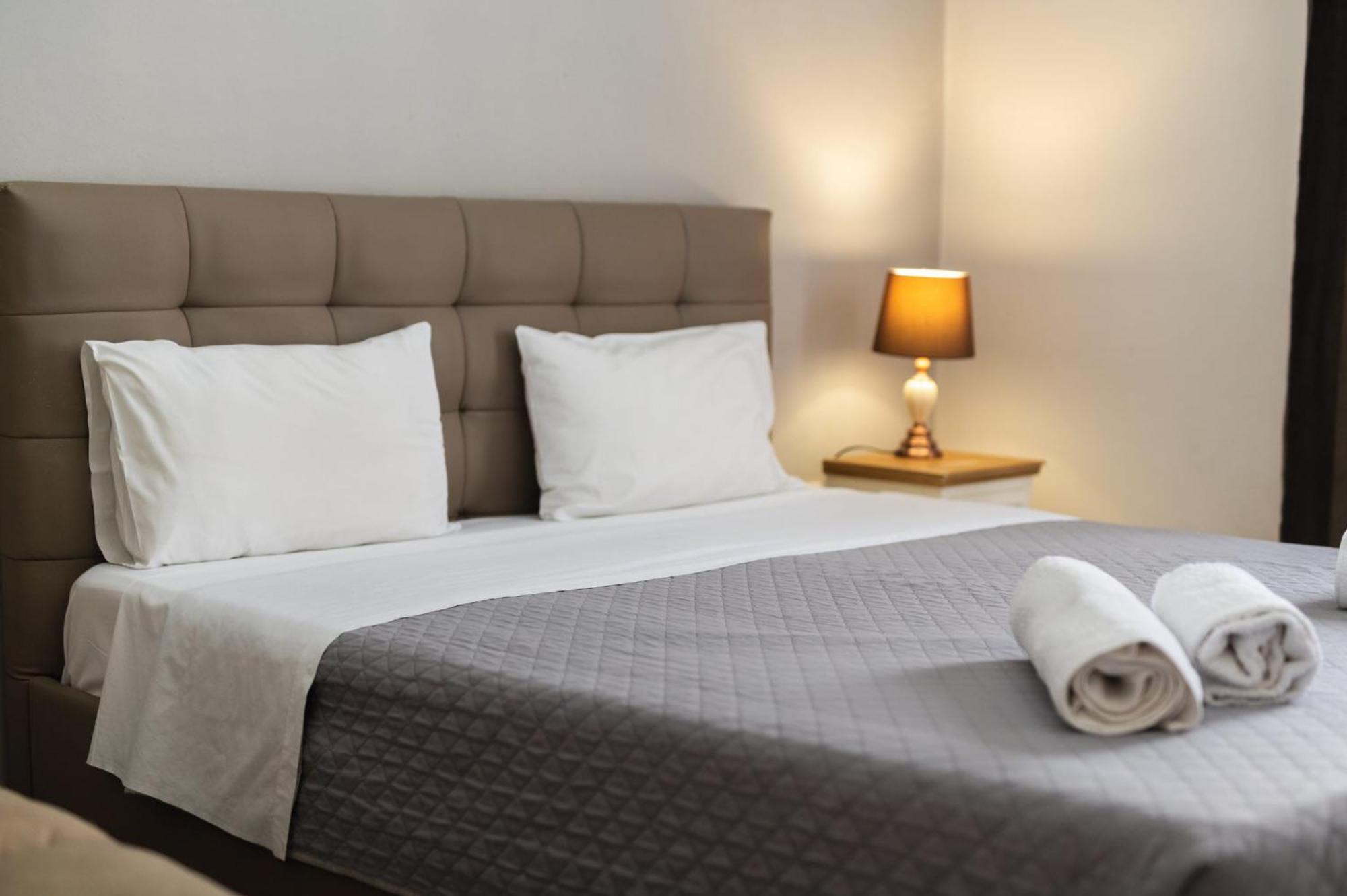Paralion Town Apartments อเล็กซานโดรโพลิส ภายนอก รูปภาพ