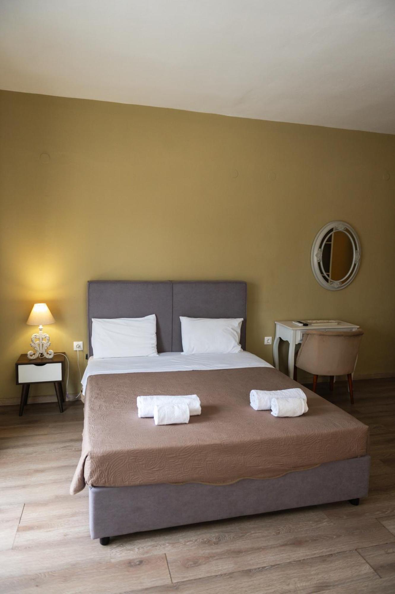 Paralion Town Apartments อเล็กซานโดรโพลิส ภายนอก รูปภาพ